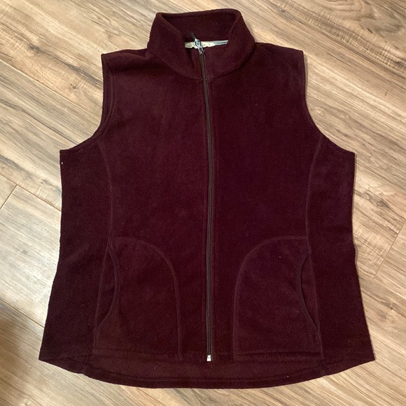 Woolrich Jackets & Blazers - Woolrich burgundy vest